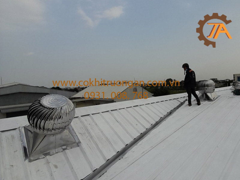 hệ thống thông gió làm mát nhà xưởng bằng quả cầu cầu thông gió