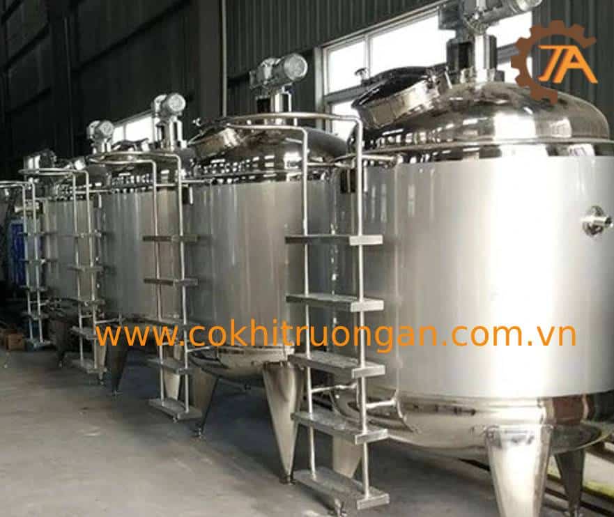 Bồn chứa nước mắm đóng vai trò quan trọng trong quá trình sản xuất